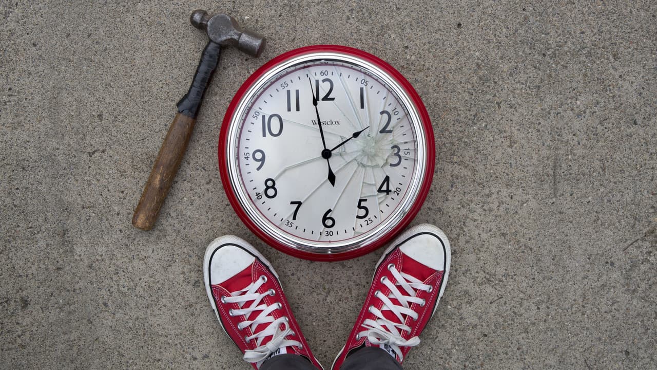Hammer, Broken Glass, Clocks