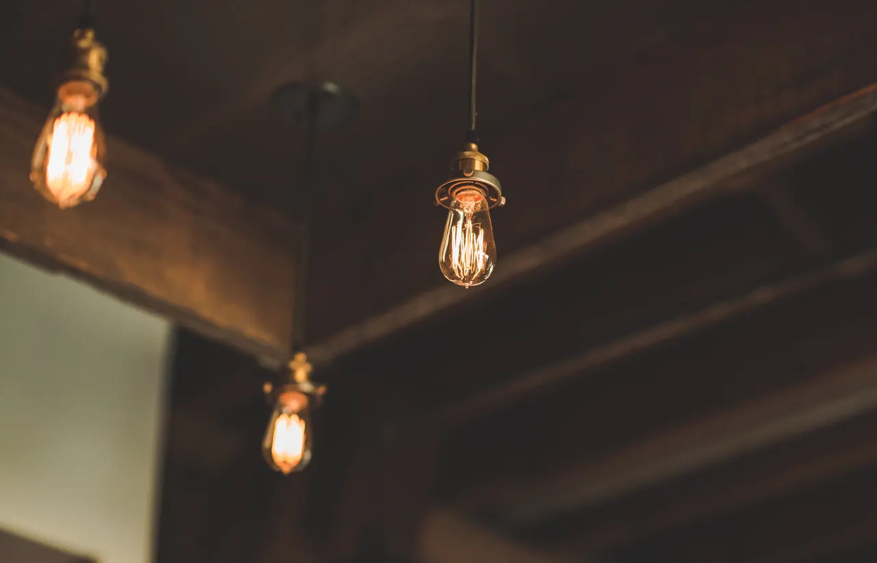 A light bulb from the ceiling