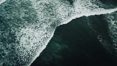 Waves crashing waves on the ocean